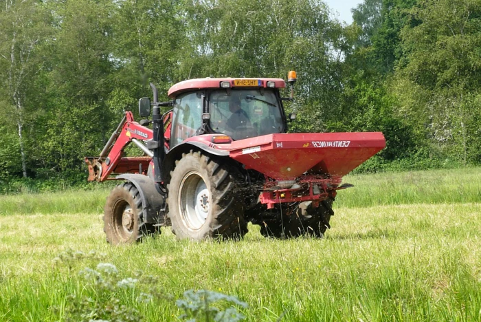 Jakie są rodzaje rozsiewaczy nawozów?