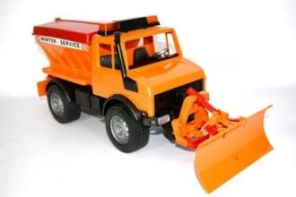 BRUDER piaskarka z pługiem 02572 UNIMOG